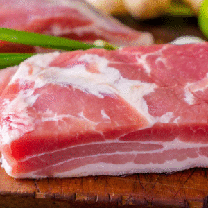 Premium Kiaulienos šoninė su oda (itin mėsinga)